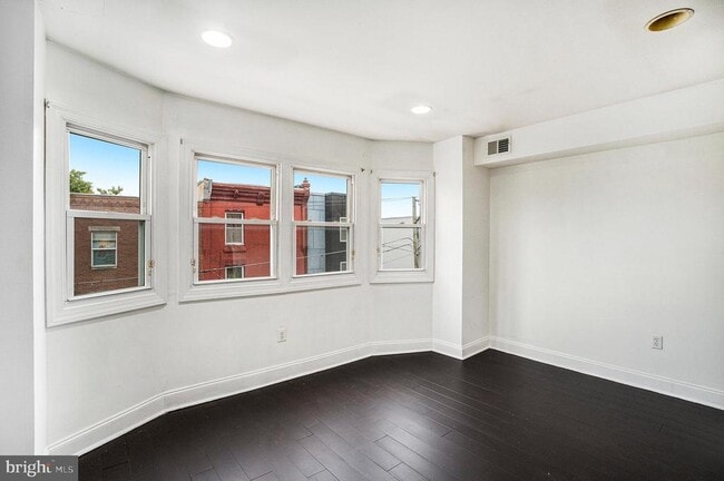 Building Photo - 2027 N 15th St