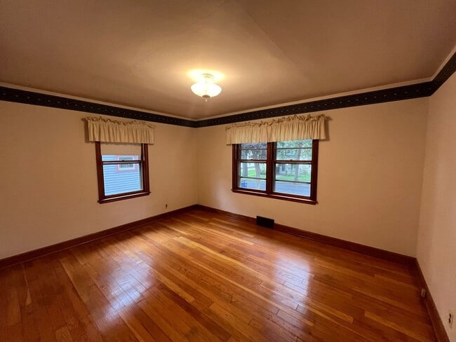 Building Photo - 2 Bed 1 Bath Single Family Home in Wausau