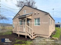 Building Photo - 8420 1/2 South Tacoma Way-1