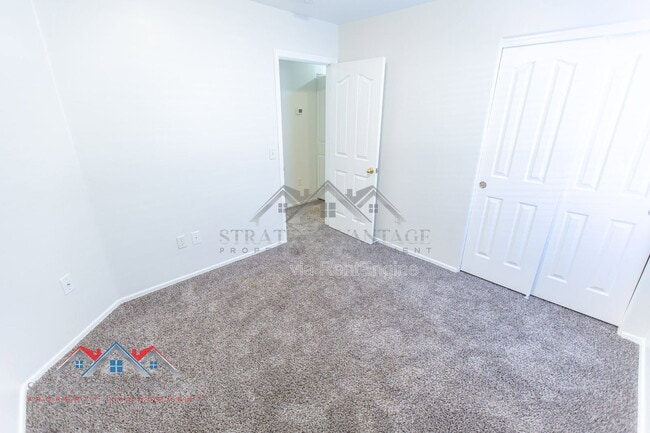 Building Photo - 2701 W Jasper Ave