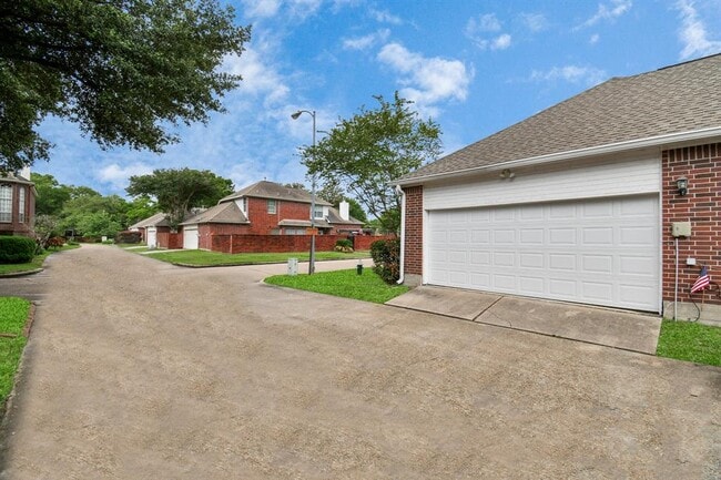 Building Photo - 4727 Cashel Castle Dr