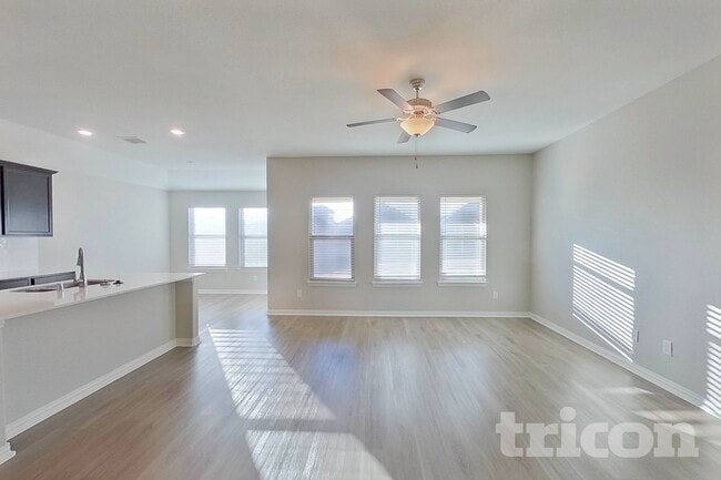 Building Photo - 1348 Renoir Dr