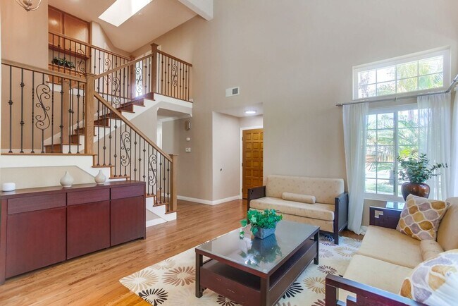Building Photo - Stunning 4 Bed, 3 Bath Home on Cul-de-Sac in Scripps Ranch - No Pet Allowed
