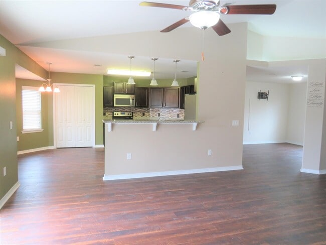 Building Photo - 2172 Las Vegas Trail