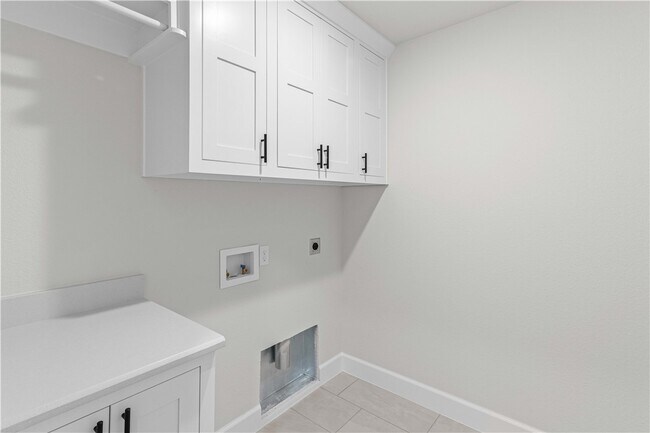 Building Photo - 701 Bronco St