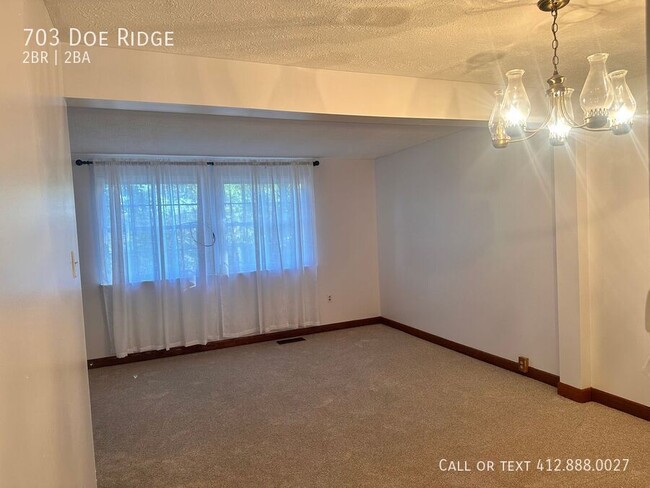 Building Photo - 703 Doe Ridge