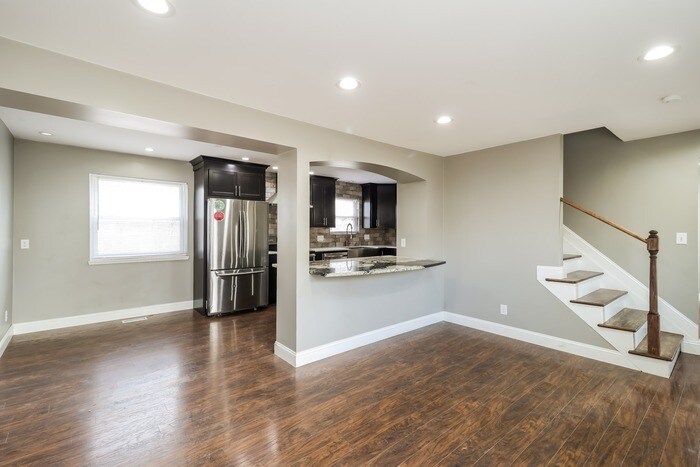 Building Photo - 4534 Hanover Dr