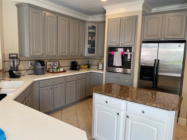 Building Photo - 12910 Watermist