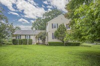 Building Photo - 11144 Pleasant Forest Dr