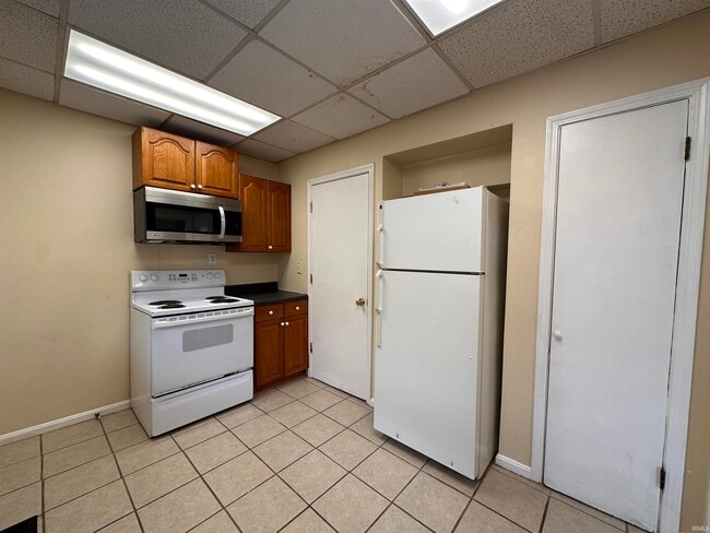 Building Photo - 905 Lincoln Ave