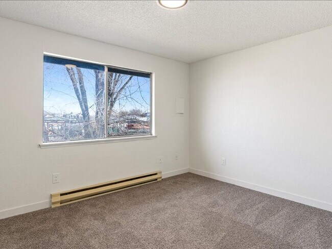 Interior Photo - Kamden Court