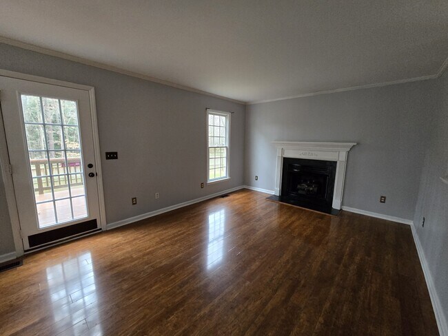 Building Photo - 10008 Ligon Mill Rd