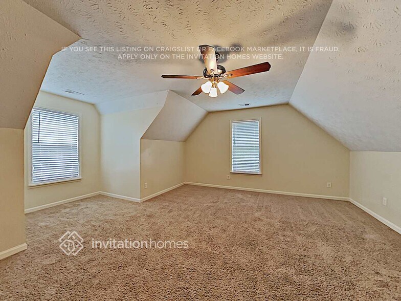 Building Photo - 3300 Glen Summit Ln