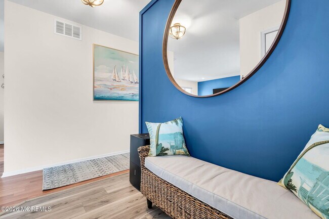 Building Photo - 658 Driftwood Pl