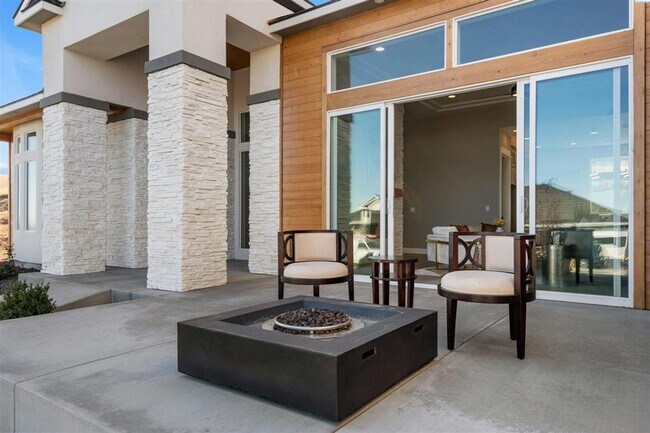 Building Photo - LIVE YOUR BEST LIFE!