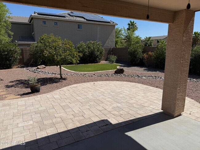 Building Photo - 40812 W Thornberry Ln