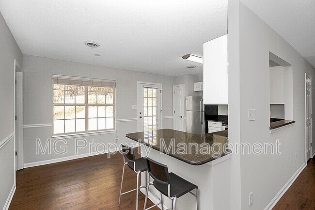Building Photo - 141 Brookshire Dr