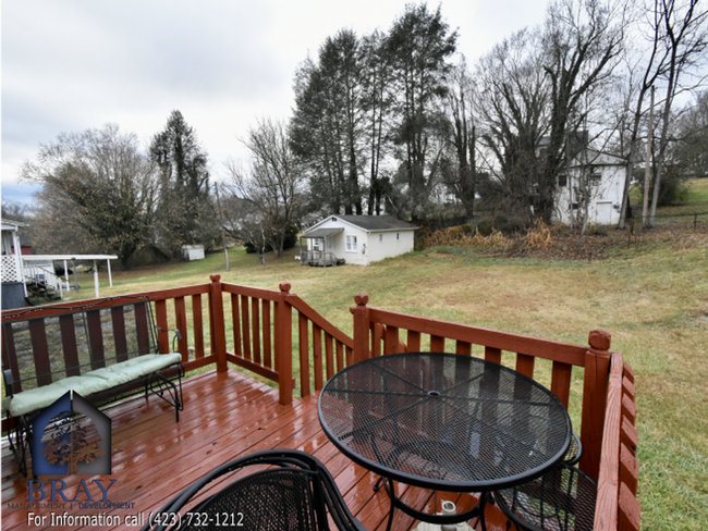 Building Photo - Centrally located charming cottage!