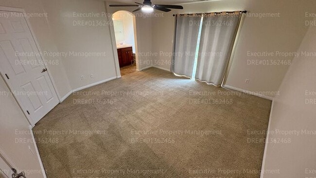 Building Photo - Spacious 4 bedroom 2 bathroom home located in the Ashton Falls community *Move In Special*