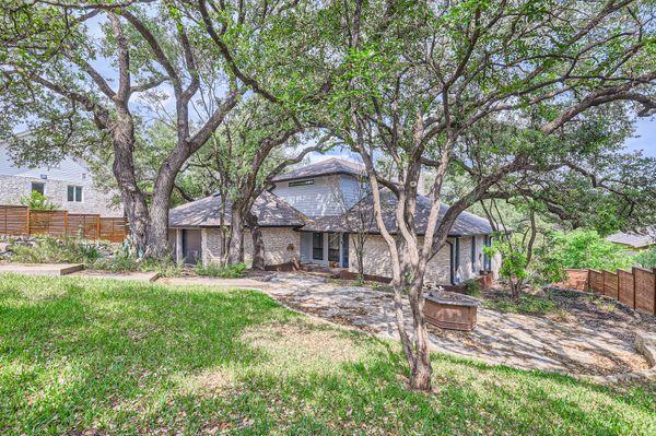 Primary Photo - 2203 Doral Dr