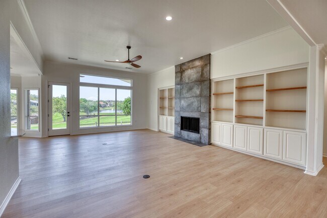 Building Photo - 1100 Broken Hills Dr