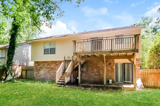 Building Photo - 3215 Birch Creek Dr