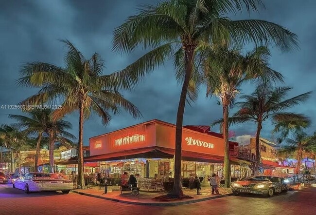 Building Photo - 909 NE 7th St