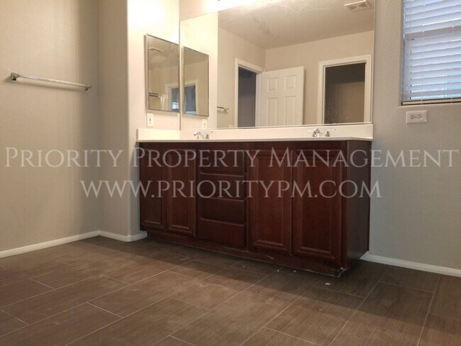 Building Photo - ~~BEAUTIFUL ALIANTE HOME!  3 Bed ~ 1600+ S...