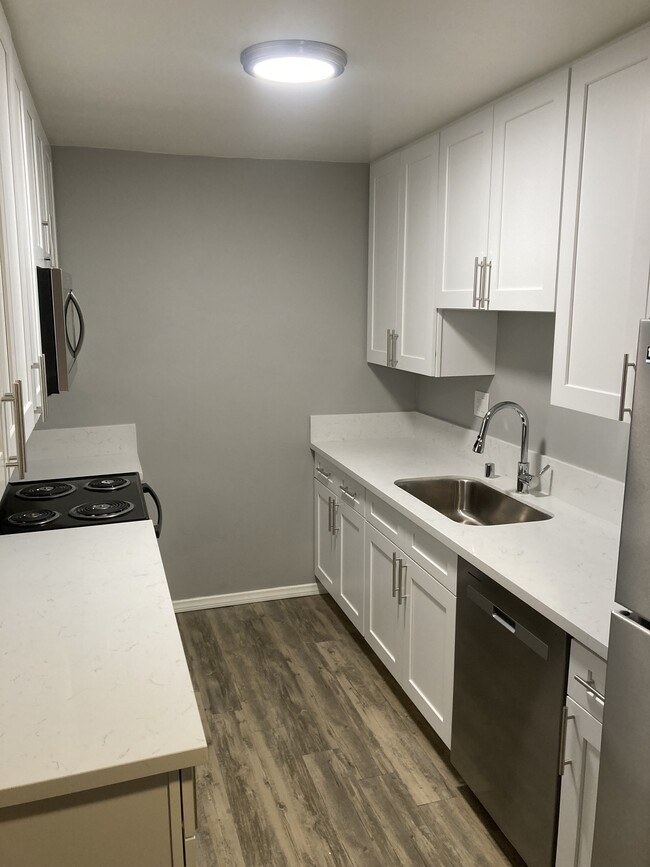 New kitchen - 3345 Herman Ave