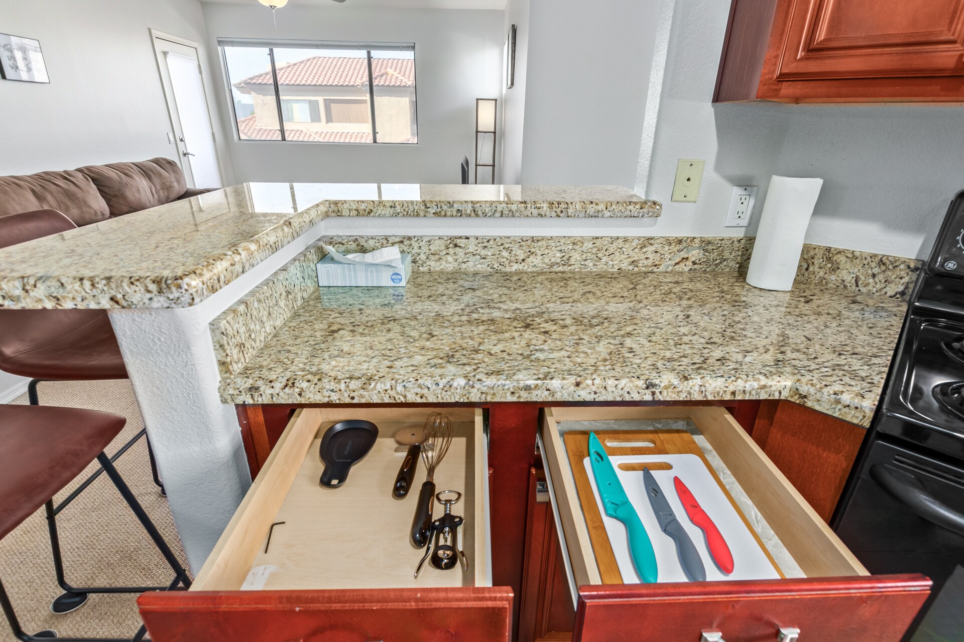 Building Photo - 4925 E Desert Cove Ave