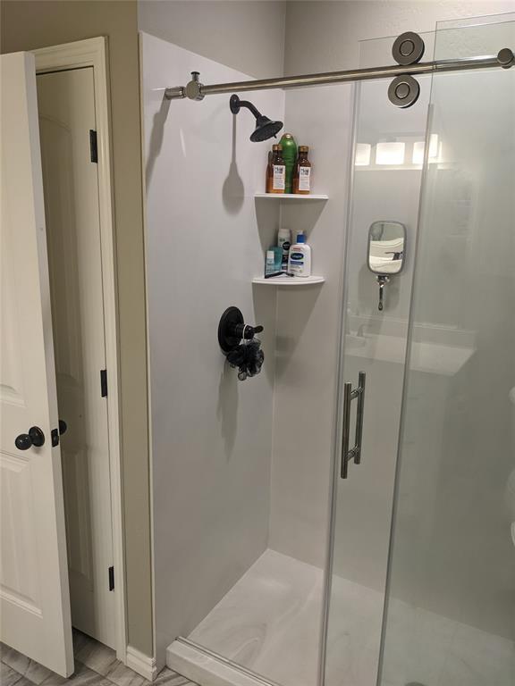 Building Photo - 3400 Lyric St