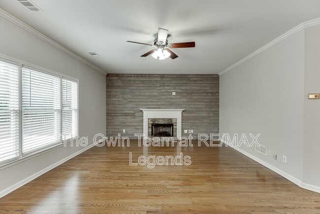 Building Photo - 1795 Lake Heights Cir