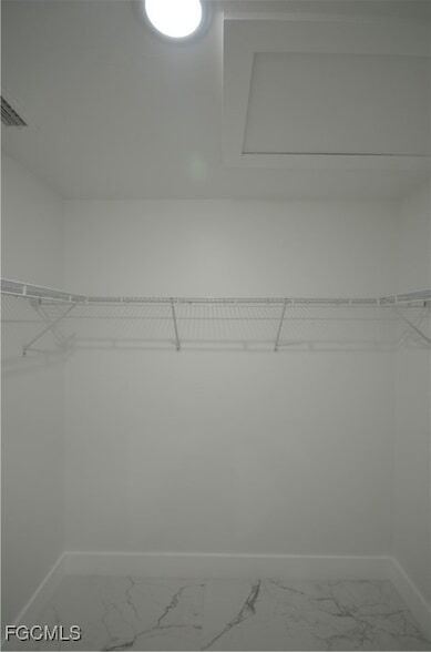 Building Photo - 1242 Hathor St E