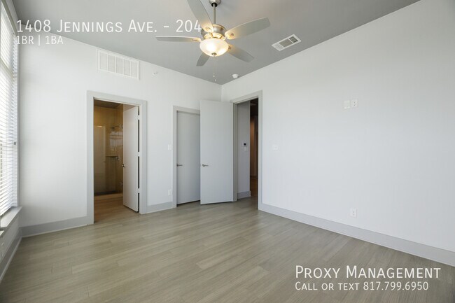 Building Photo - 1408 S Jennings Ave