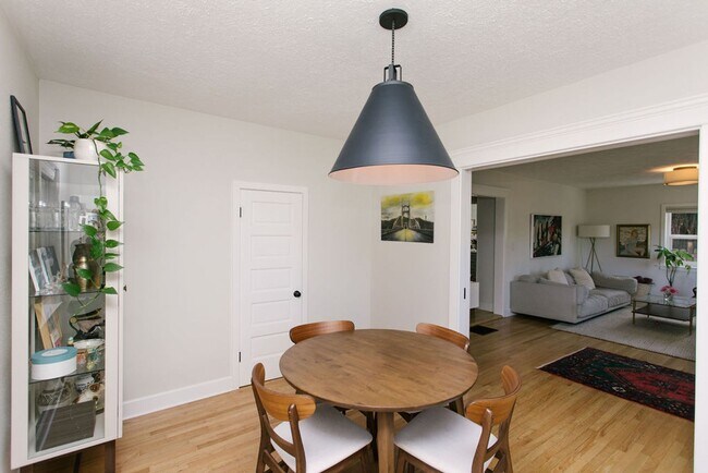 Building Photo - One of a kind house with on-site laundry, ...