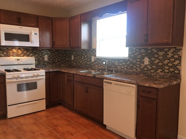 Building Photo - 4298 Persian Ct