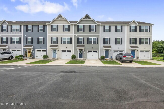 Building Photo - 205 Cyprus Ct