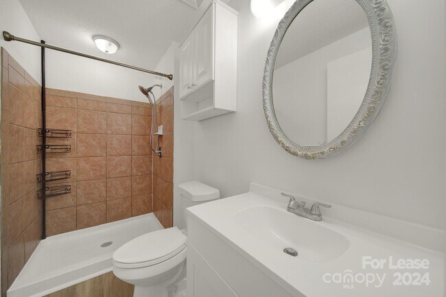 Building Photo - 6230 Holly Knoll Dr