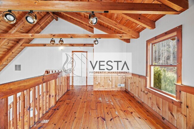 Building Photo - 58 Long Winding Road