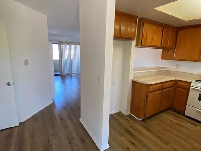 Interior Photo - 14020 Yukon Avenue,