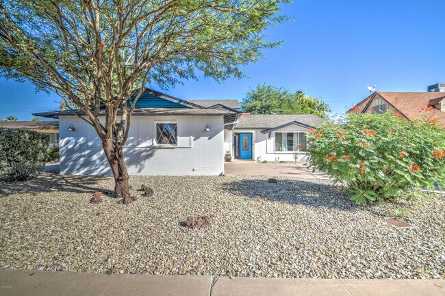 Building Photo - 8420 E Keim Dr