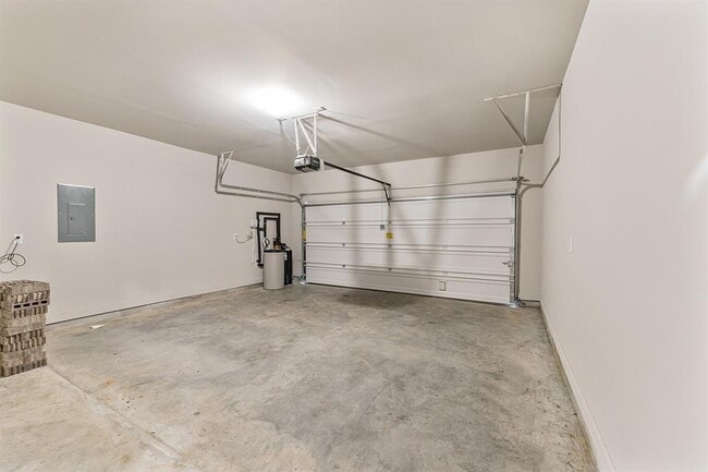 Building Photo - 4322 Pale Fox Ln