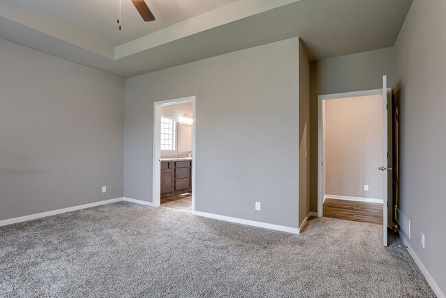 Building Photo - Gorgeous 3 Bedroom In Papillion!!