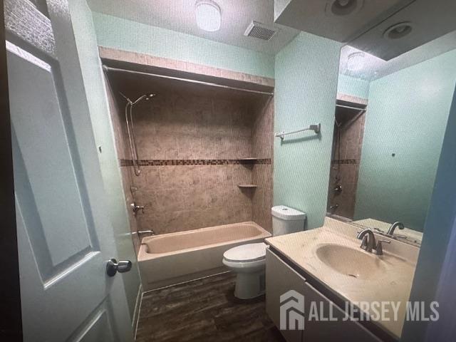 Building Photo - 389 Carhart Ct