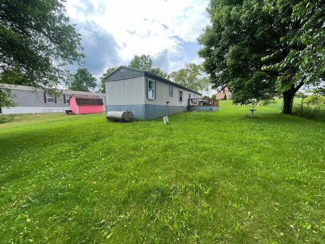 Building Photo - 2 Bed 1 Bath- Aliquippa PA