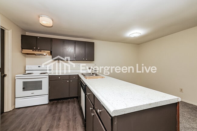 Building Photo - 8113 Mt Aetna St