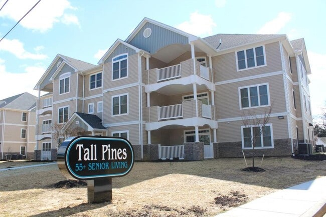 Building Photo - 1665 Kenton Rd