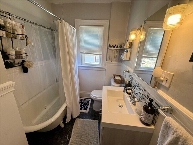 Building Photo - 38 Georgia Ave