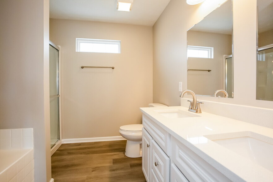 Building Photo - 143 Longleaf Ln
