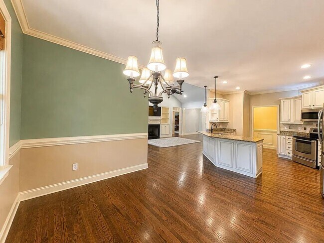 Building Photo - 128 Fox Farm Way